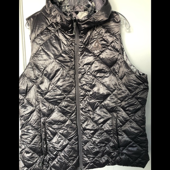Jackets & Blazers - Reversible Puffer Vest with carry case